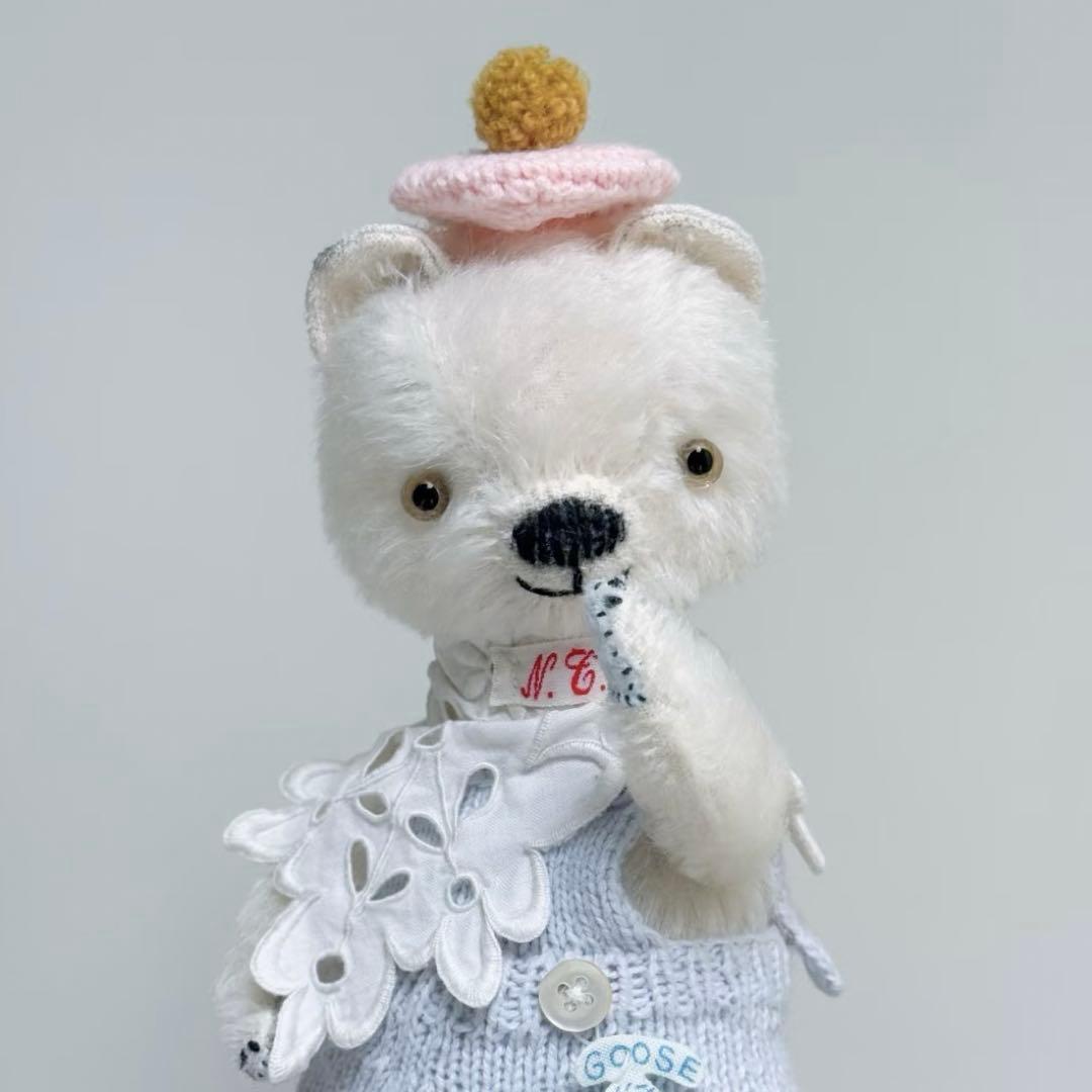 かわいい白熊ちゃん ぬいぐるみ くま ハンドメイド 海外作家様 テディベア