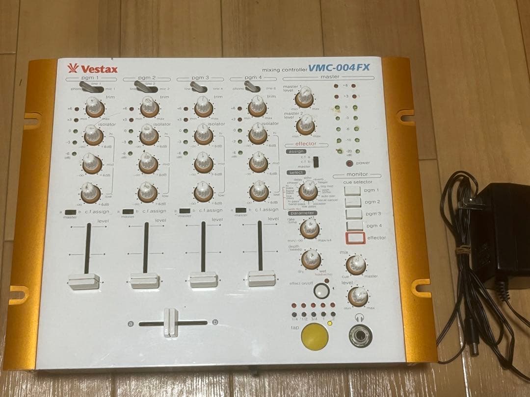 Vestax VMC-004FX ミキサー