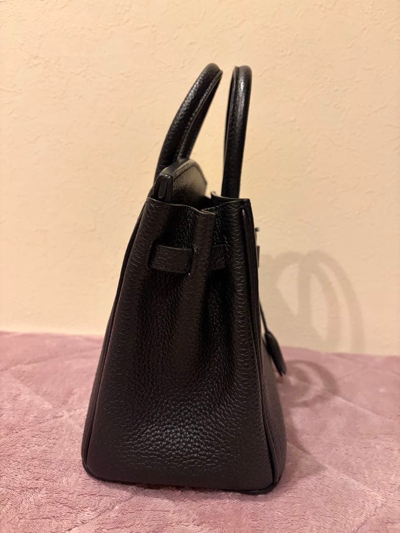 ブラックレザートートバッグ