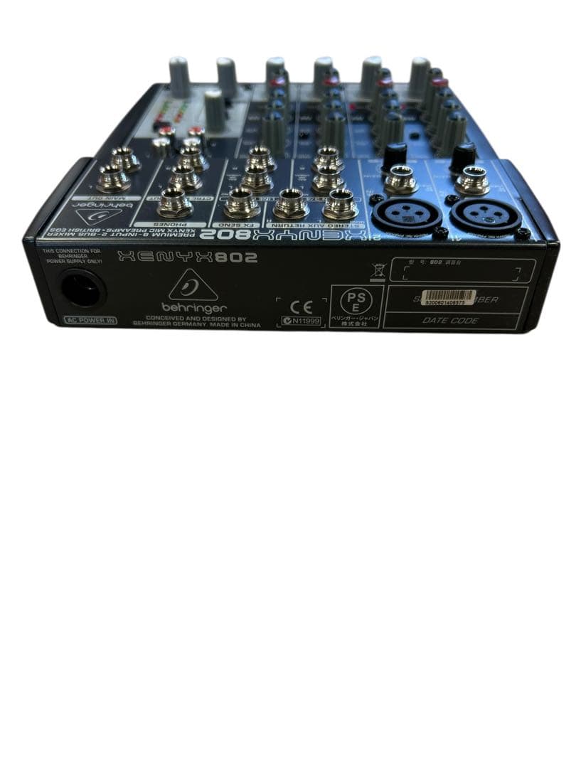 通電確認のみ　Behringer XENYX 802 アナログミキサー 本体