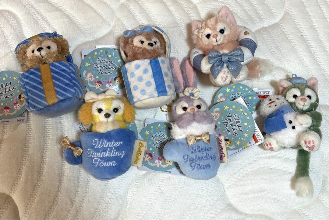 ダッフィー ウィンタートゥインクリングタウン ぬいぐるみストラップ