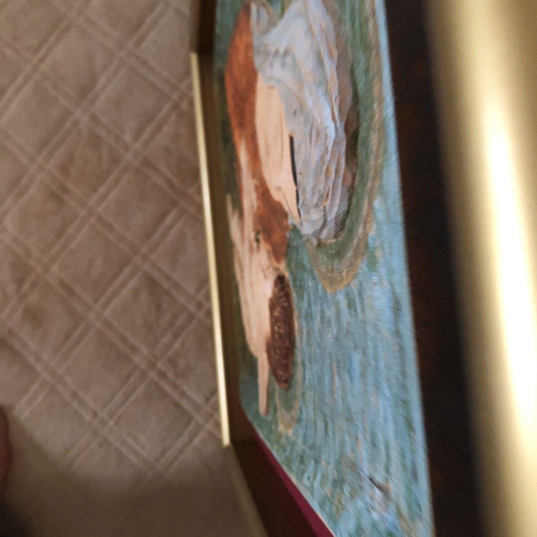 キリスト教関連　木の板をくり抜き、凹凸あり。