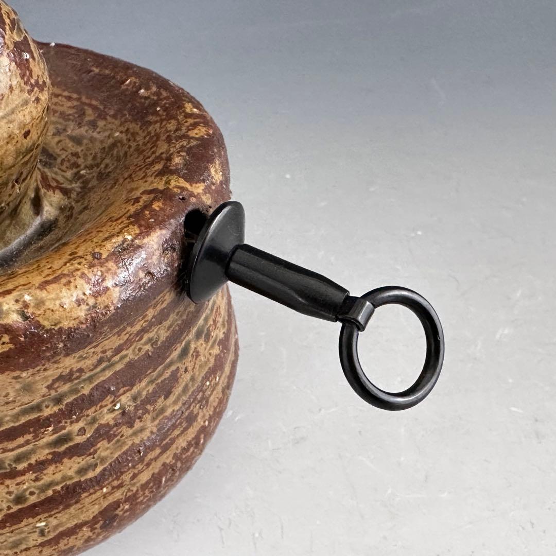 茶道具　伊羅保釉　蹲　うずくまる　掛花入　趙誠主　共箱　花入　花器　韓国　焼物