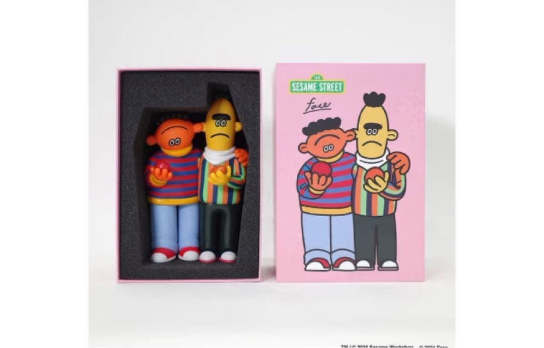 face oka × Sesame Street フィギュア 180体限定 - メルカリ