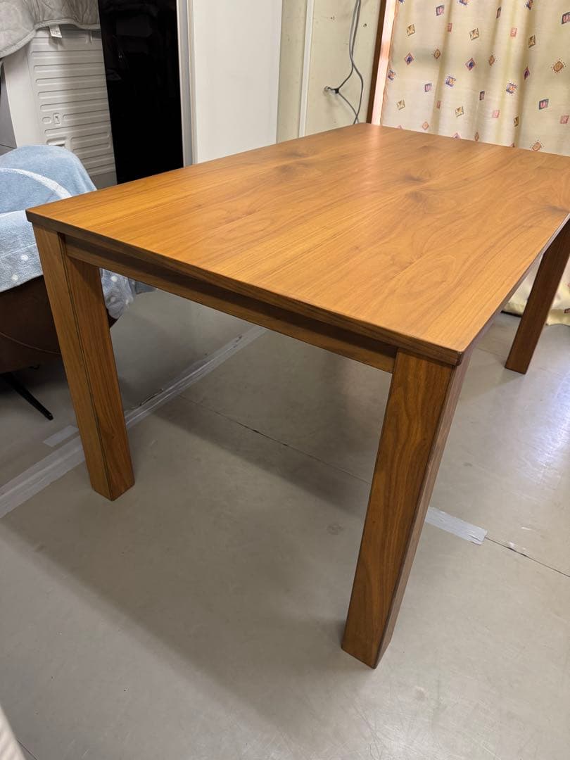 岡山県❗️ダイニングテーブル　木製