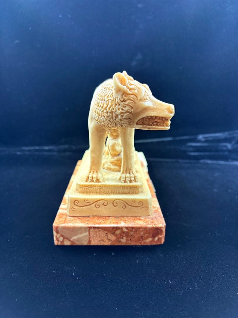 カピトリヌスの雌狼 イタリア ローマ彫刻 大理石台座付き ローマ神話