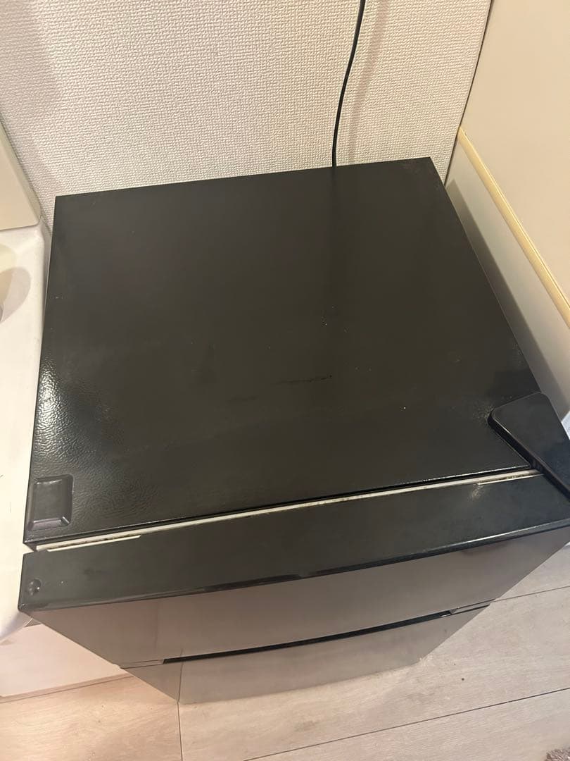 送料無料　1人暮らし用　冷蔵庫