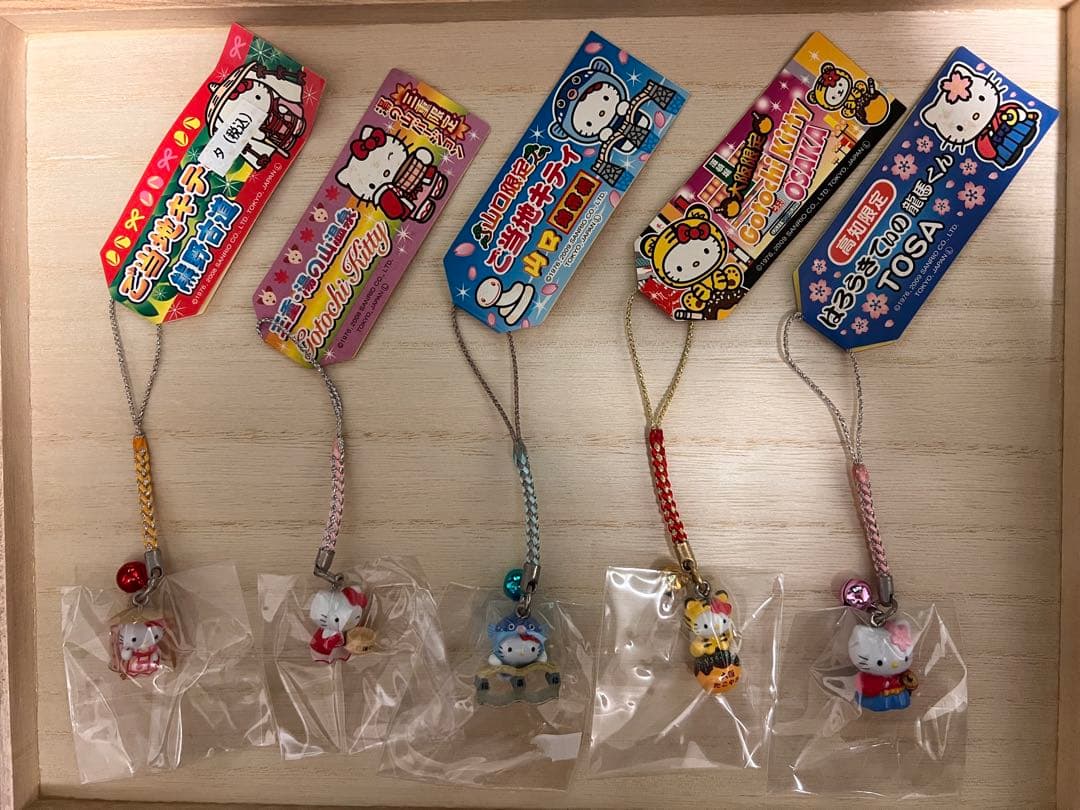 ご当地キティ　ハローキティ ストラップ セット　52個　まとめ売り