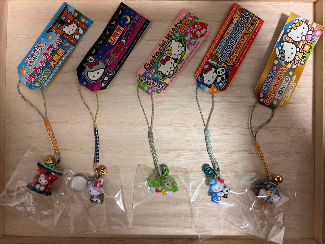 ご当地キティ　ハローキティ ストラップ セット　52個　まとめ売り