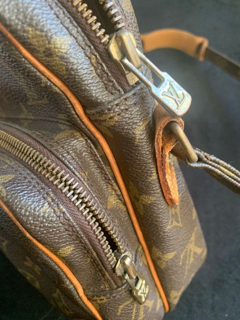 Louis Vuitton ショルダーバッグ　アマゾン訳あり