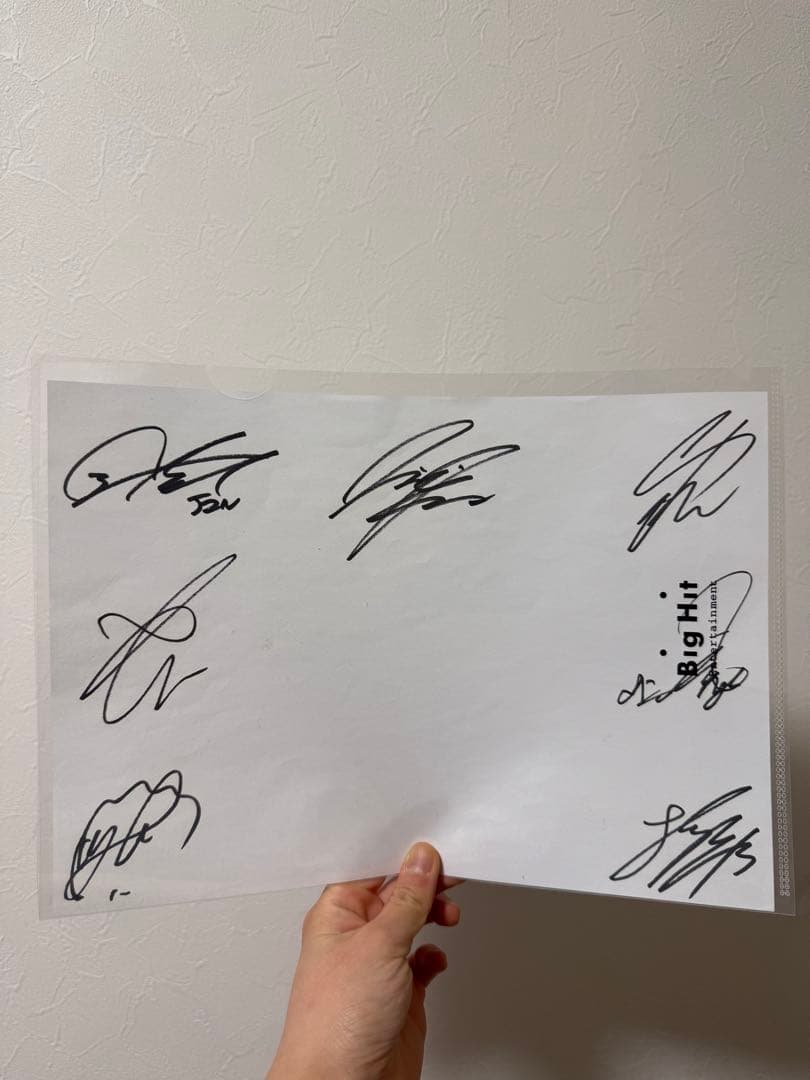 BTS メンバーサイン リツイで抽プレ】 防弾少年団 BTS メンバー別 直筆サイン入り 3rd ミニ