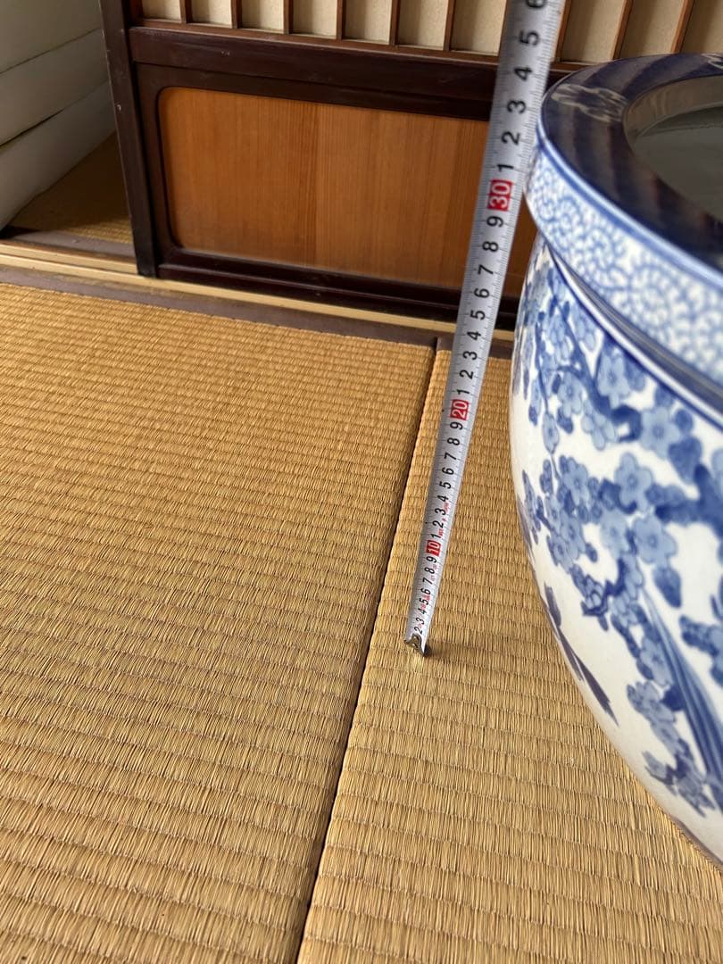 アンティーク特大火鉢　染付火鉢　唐獅子牡丹図　火鉢(直径50cm)