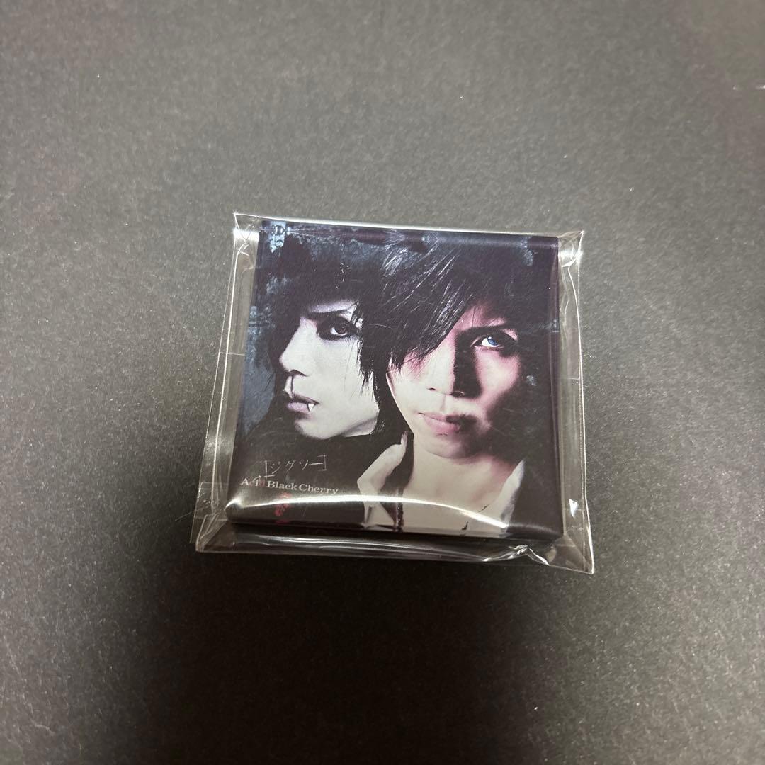 Acid Black Cherry アクリルマグネット A - メルカリ