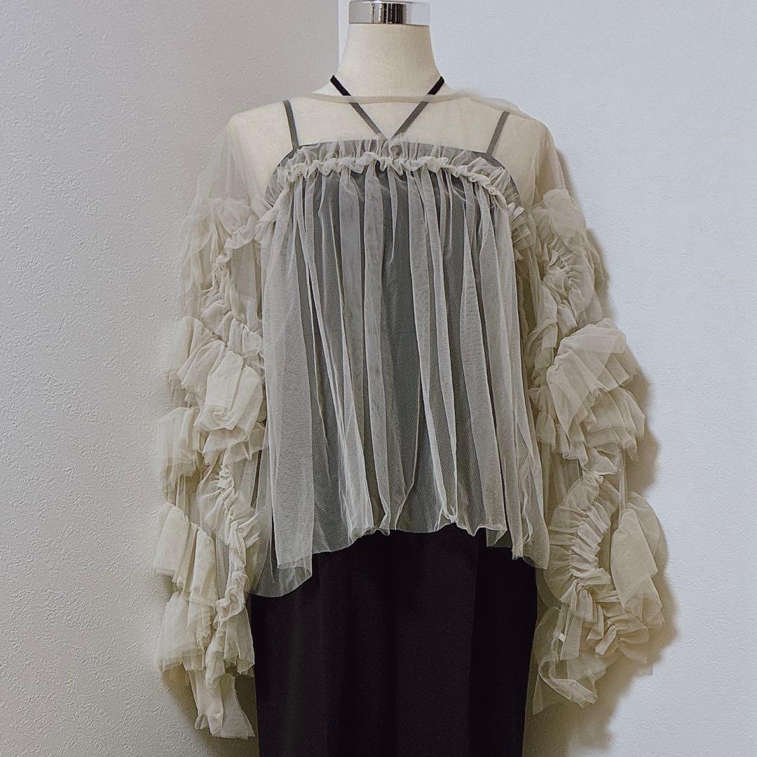 大人気⭐︎ANDRESDアンドレスド　ニアナ　ベージュ　チュールフリルブラウスのみ