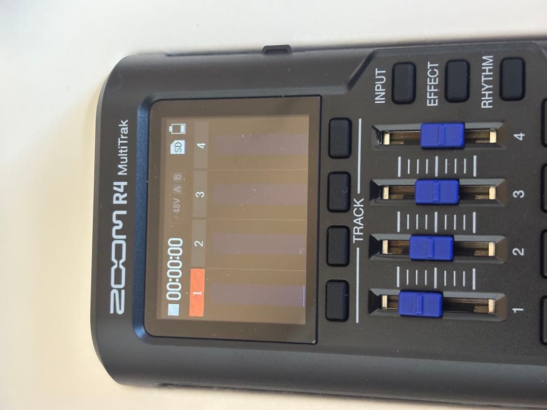 Zoom R4 MultiTrak マルチトラックレコーダー