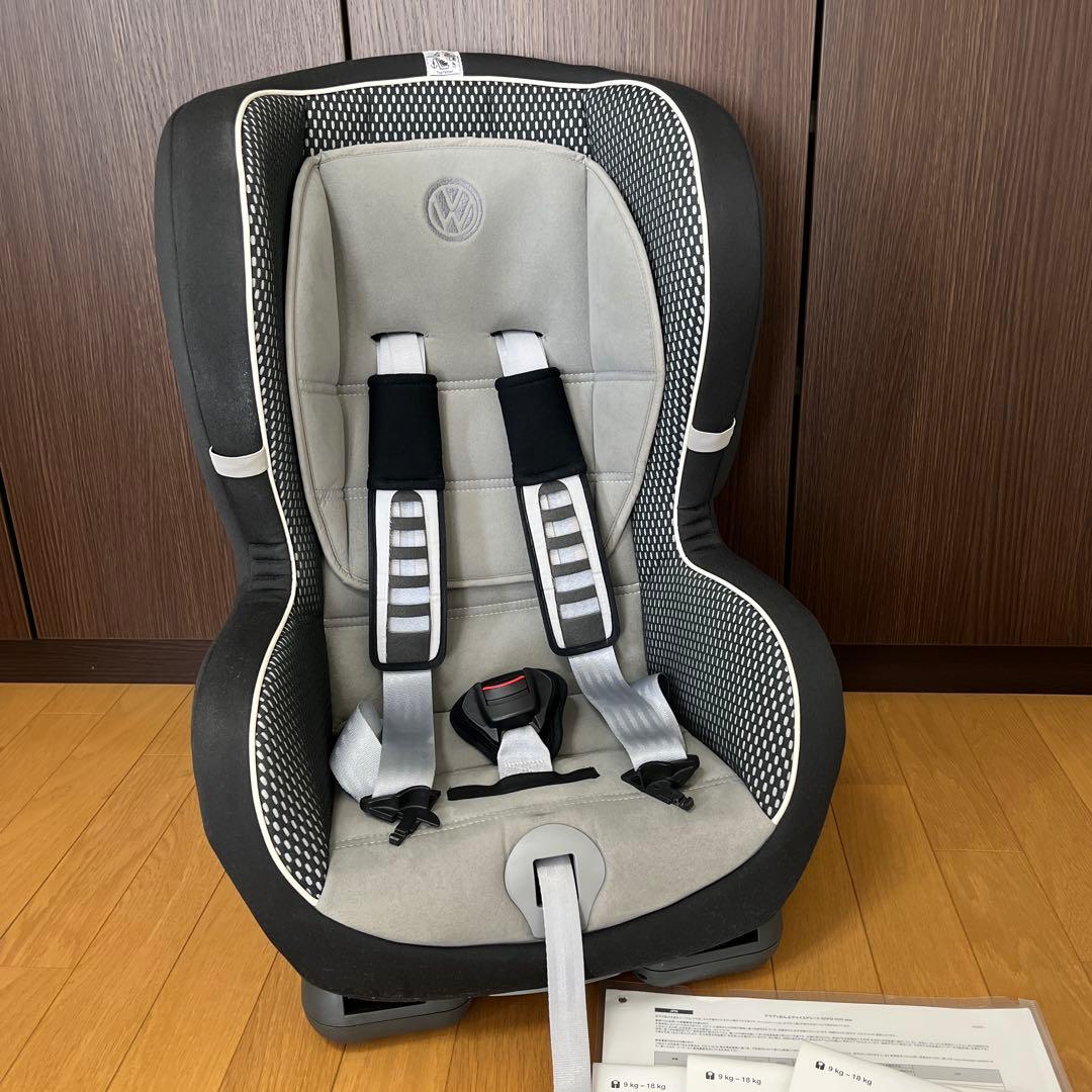 《美品》フォルクスワーゲン ISOFIX チャイルドシート　グレー