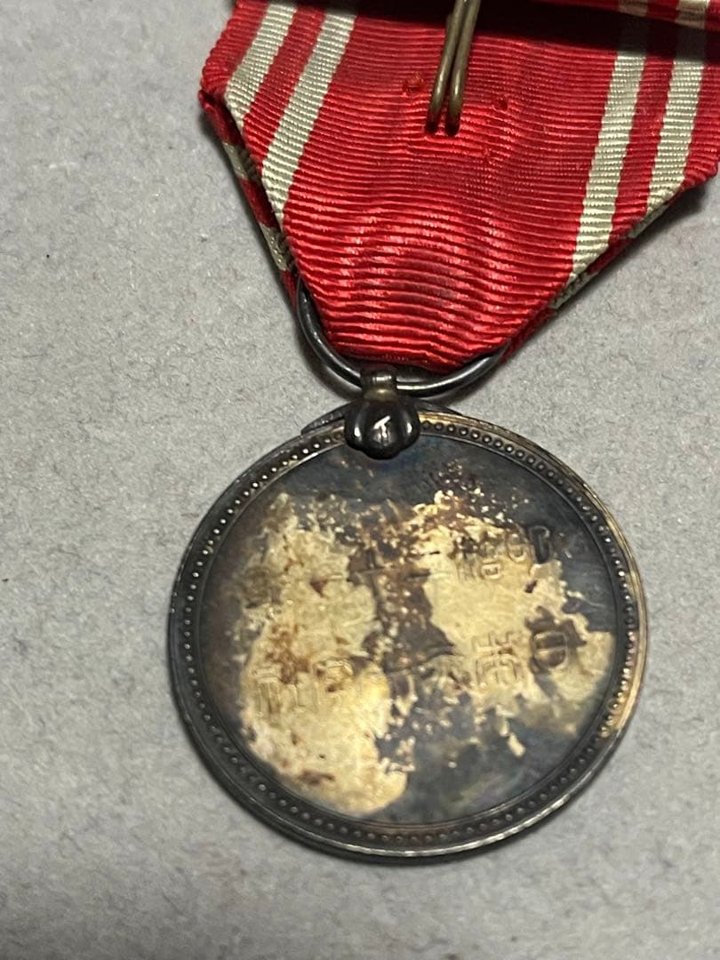 アンティーク勲章やバッチ色々各種(年数経過品)お値下げ不可