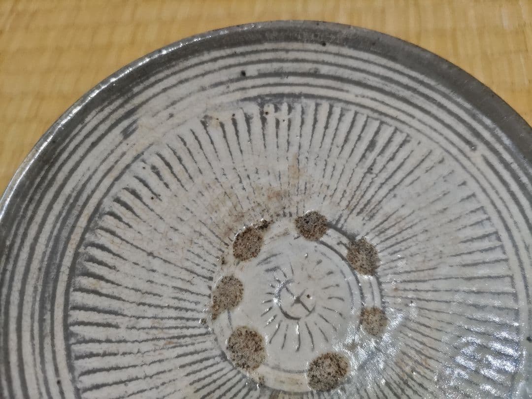 李朝　刷毛三嶋　皿（13.4cm）良品！