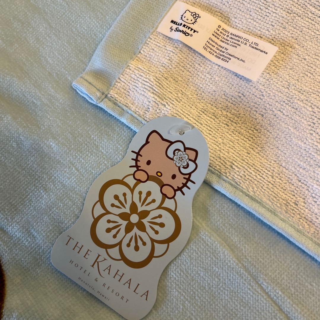 【新品】ハワイ限定　ハローキティ バスタオル KAHALA HOTEL 日焼け