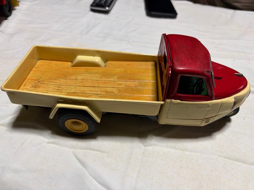 三菱トラック2000 瓦積