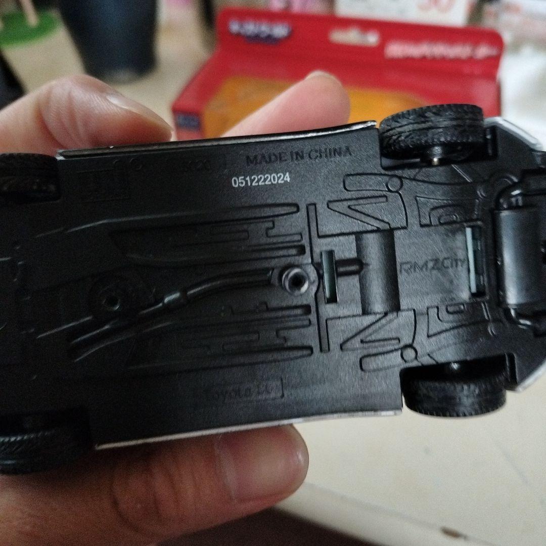 トヨタ86 パトカー ミニカー 1/64