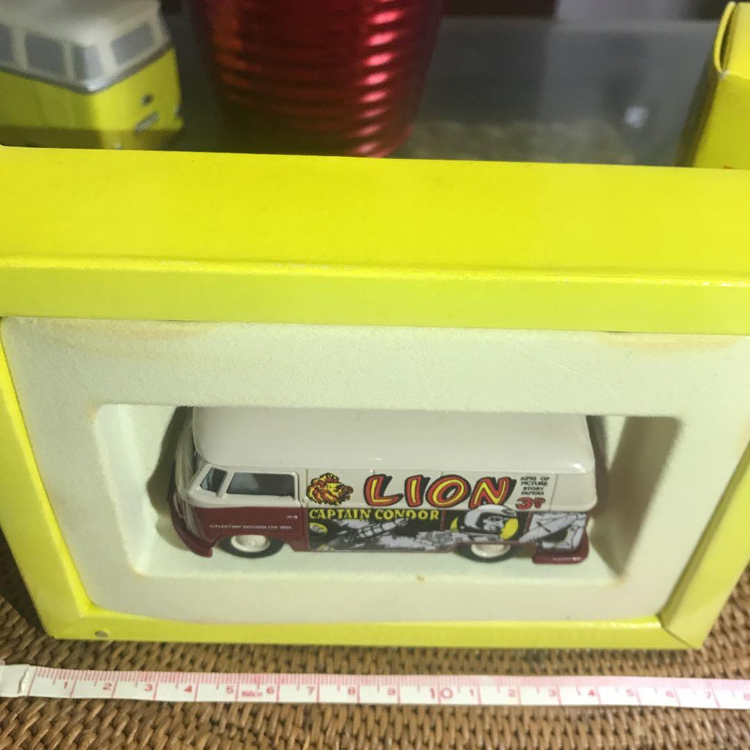 ワーゲンバスミニカー　CORGI社　シリアルナンバーあり