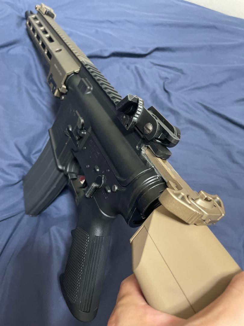 東京マルイ URG-I ガスブローバック ブラック/タン 東京マルイ URG-i