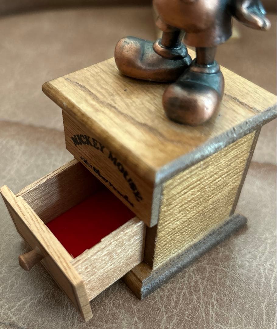 Donald DuckとMickey Mouseブロンズ像 金属製 フィギュア