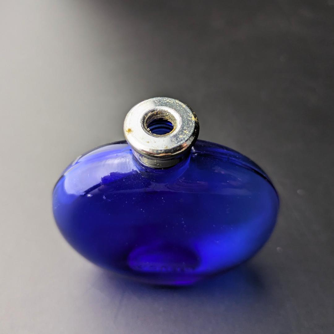 JJ様専用 Worth「Dans la Nuitラリック香水瓶 夜の気配を纏う美 - メルカリ