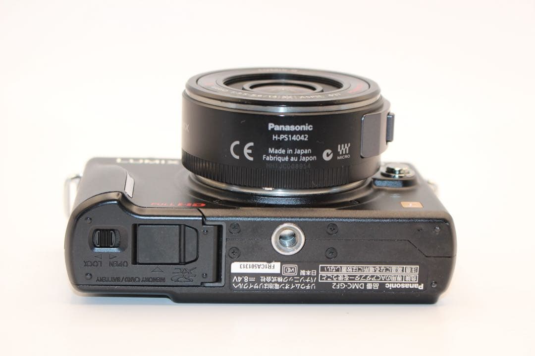 ☆純正バッテリー2個、レンズ収納袋付☆ LUMIX DMC-GF2 電動ズーム