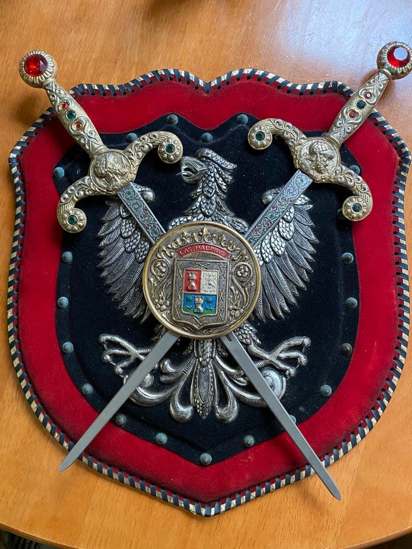 希少ヴィンテージ古道具骨董品　壁飾り　ヨーロッパ　イギリス　アメリカ　盾　剣　鷹