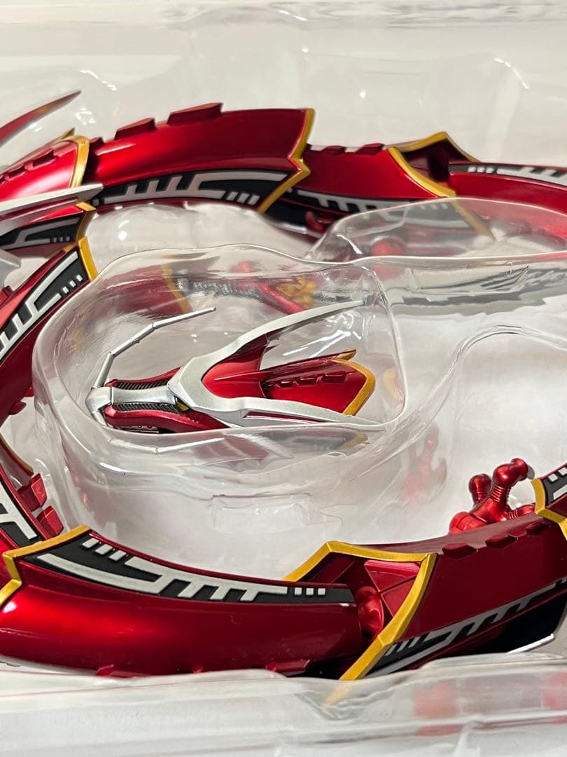 S.H.Figuarts 仮面ライダー龍騎＆ドラグレッダー