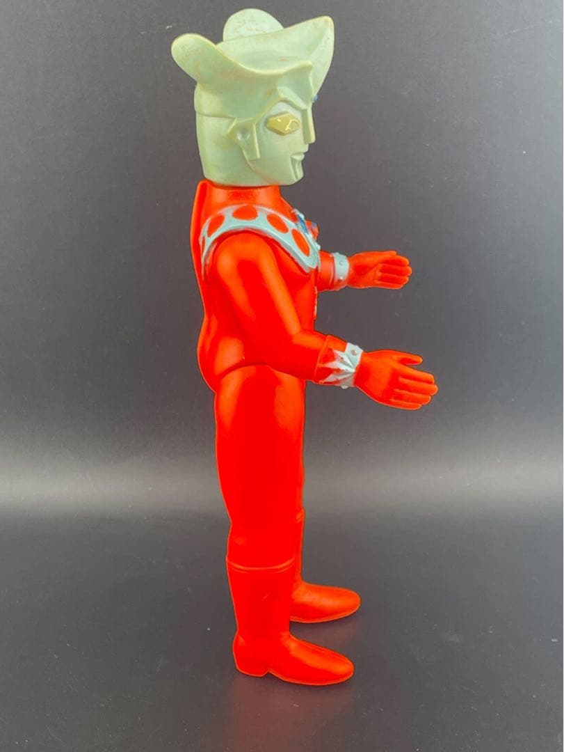 【中古品】 ウルトラマン レオ　当時品　スタンダードサイズ　18.5cm ブルマ