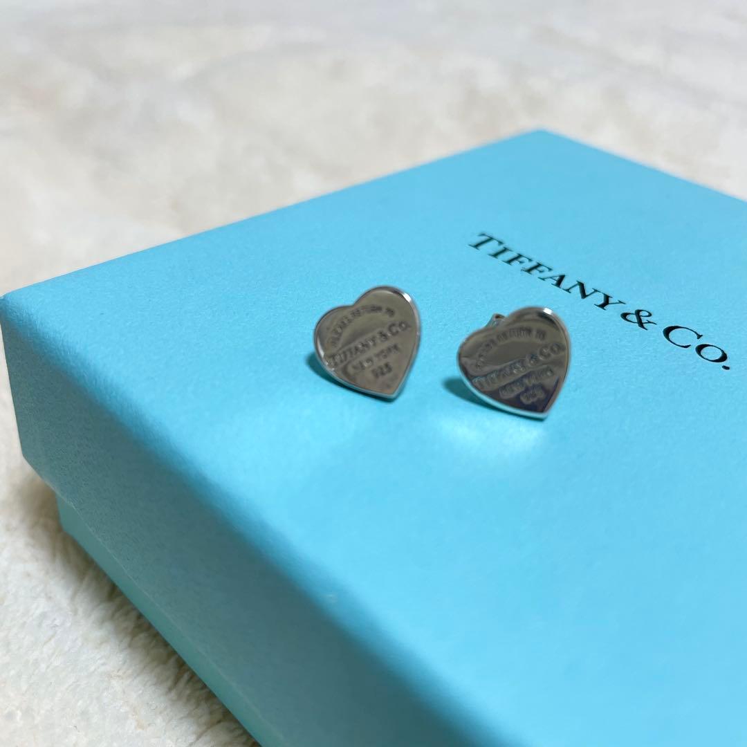 Tiffany & Co. ハート型ピアス 925シルバー D100104187