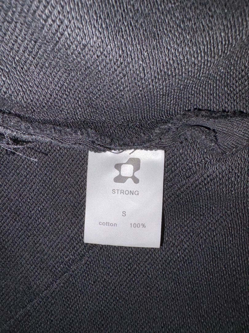 Sサイズ　STRONG 005 BROKEN HOODIE (BLACK)