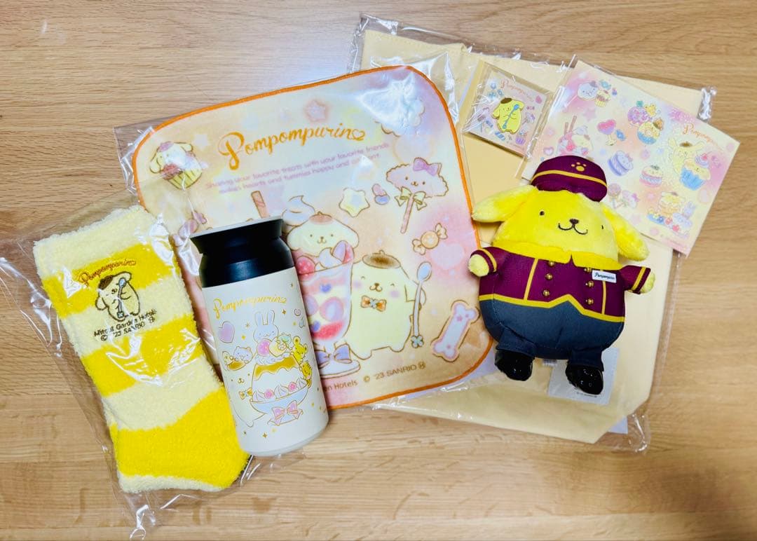 SAN-X 平成レトロ モモパンダ 鈴ストラップ