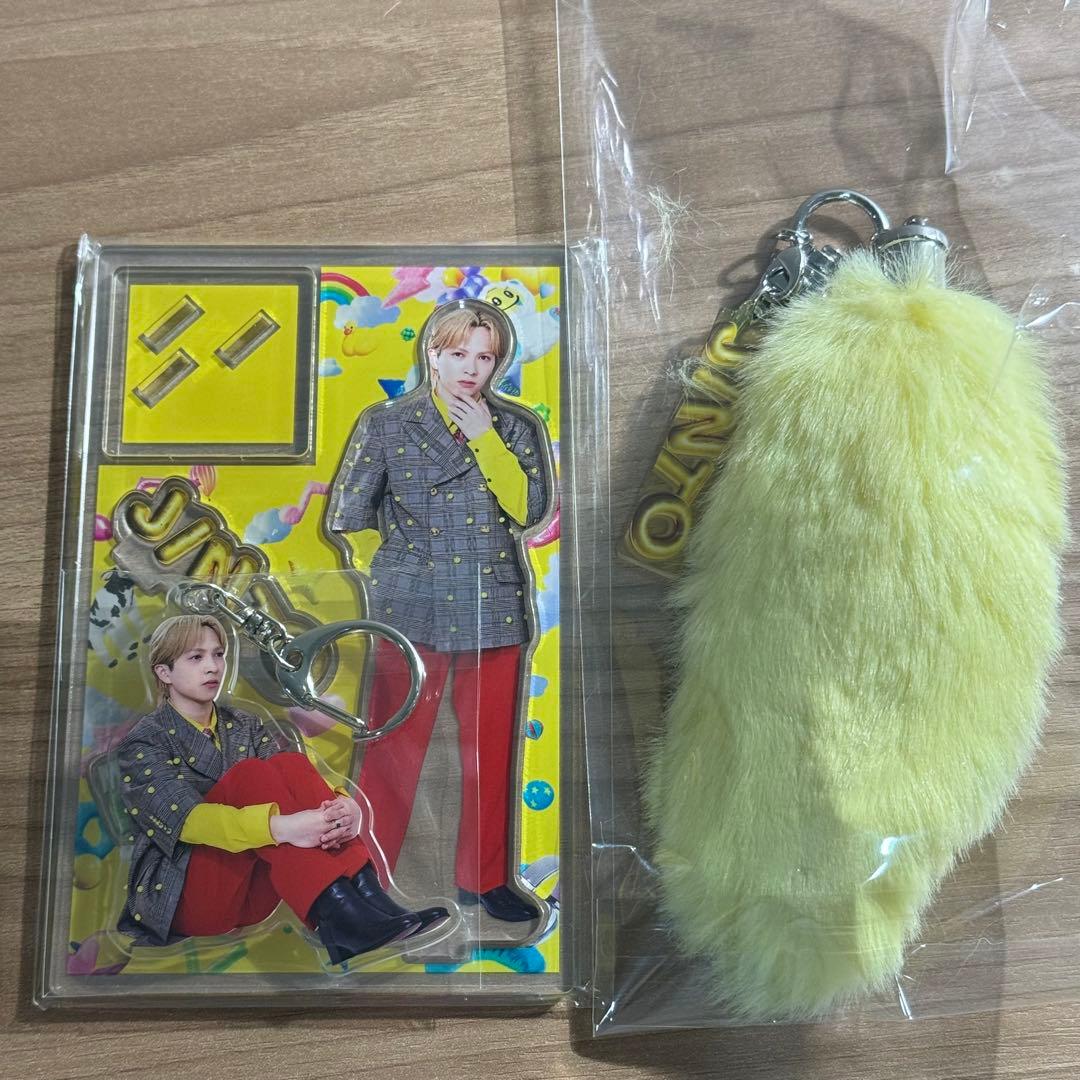 smilepop m!lk 吉田仁人 しっぽ アクスタ おすわり - メルカリ