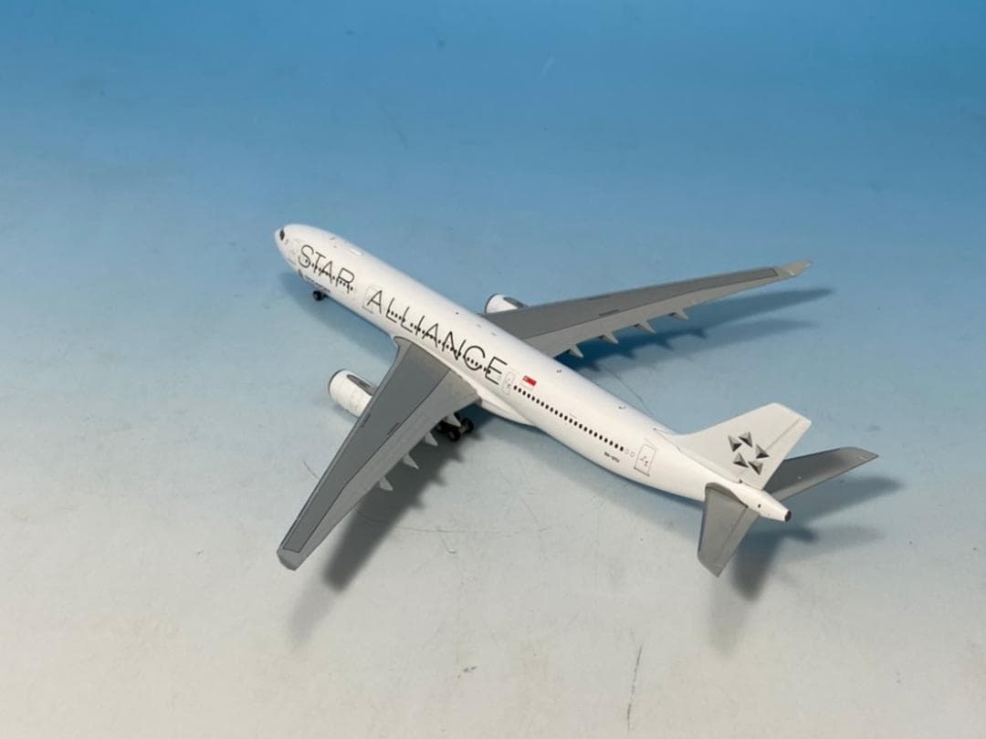 航空機・ヘリコプター 1/400 Singapore Airlines  A330 9V-STU