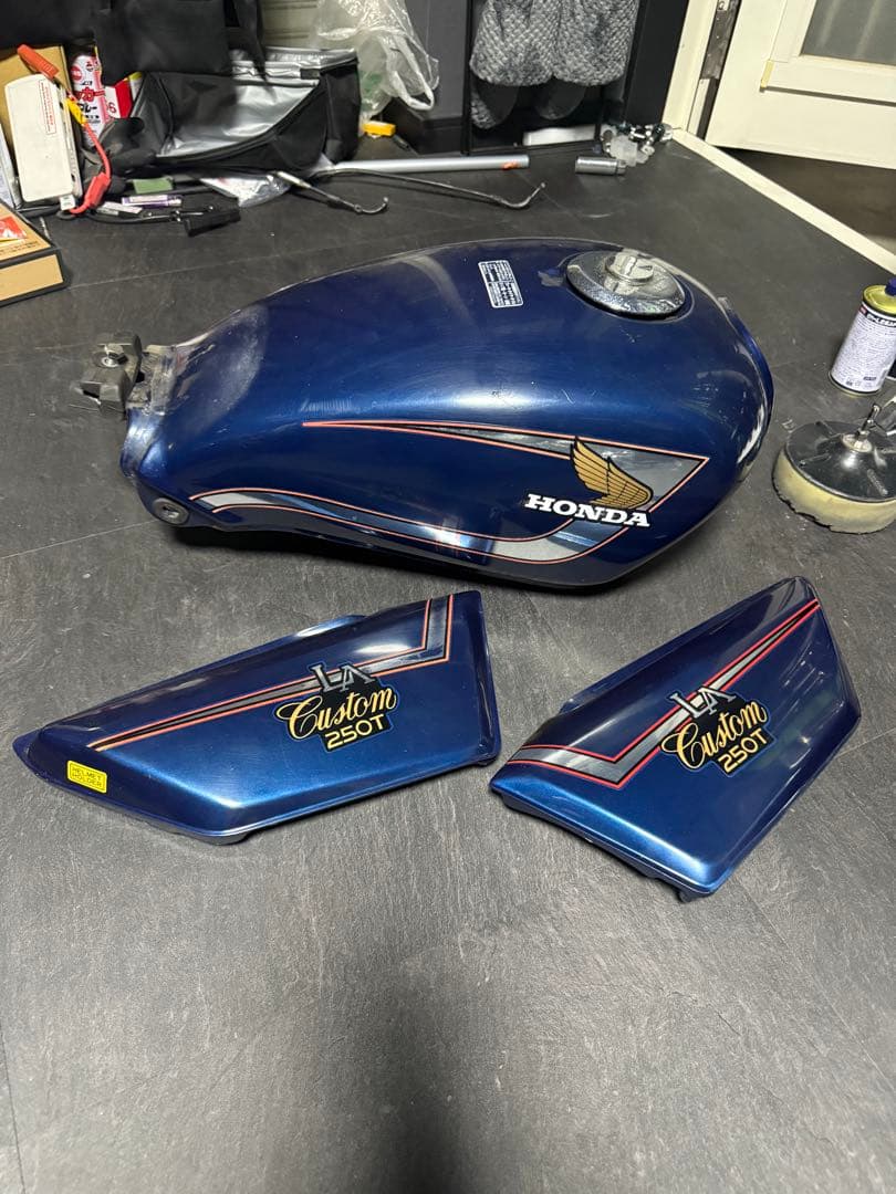 HONDA LA Custom 250T バイク用タンクとサイドカバー HONDA LA Custom 250T バイク用タンクとサイドカバー HONDA LA Custom