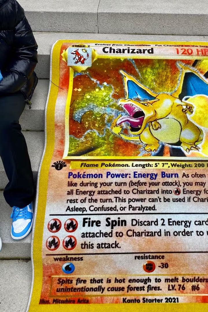 初期版リザードントレーディングカードラグマット 箱付き未使用　激レア