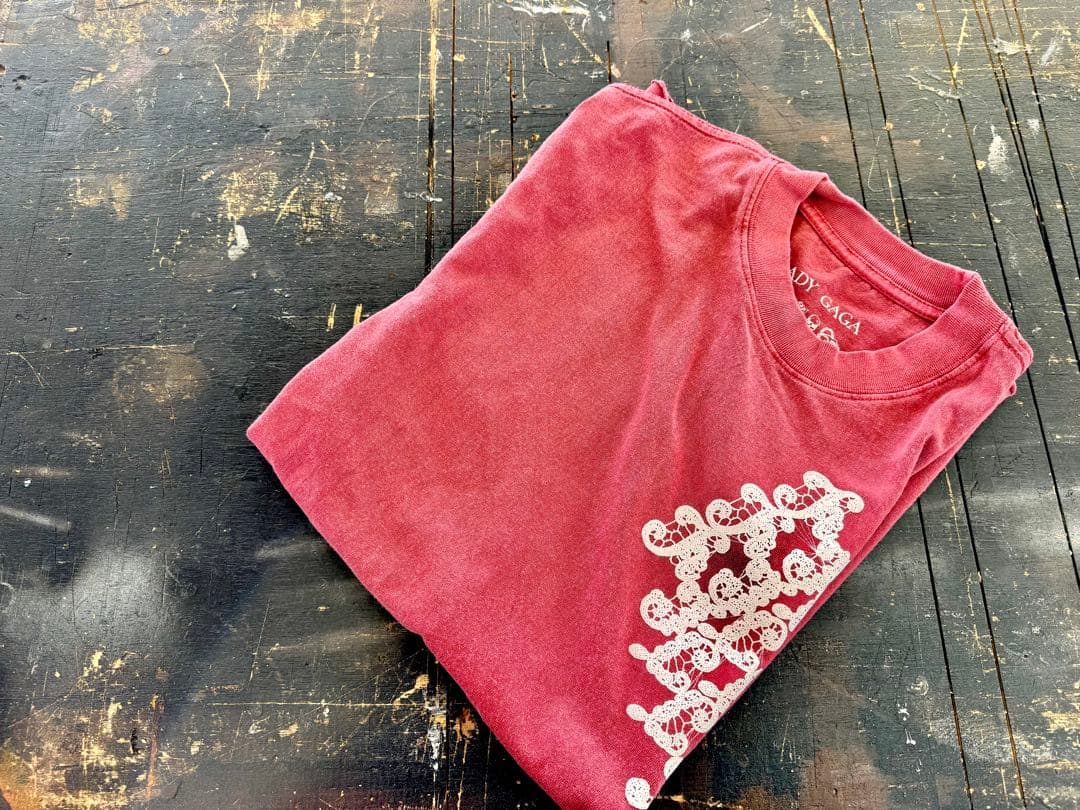 新品)レディーガガ VIPGOLD 最前列 Tシャツ M〜最安値〜 - メルカリ