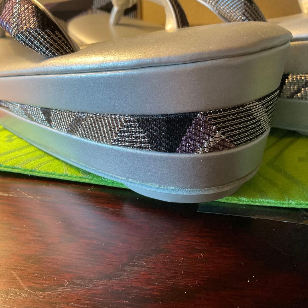 専用　最高級　モノトーンのお洒落なデザインが都会的な　草履バッグセット