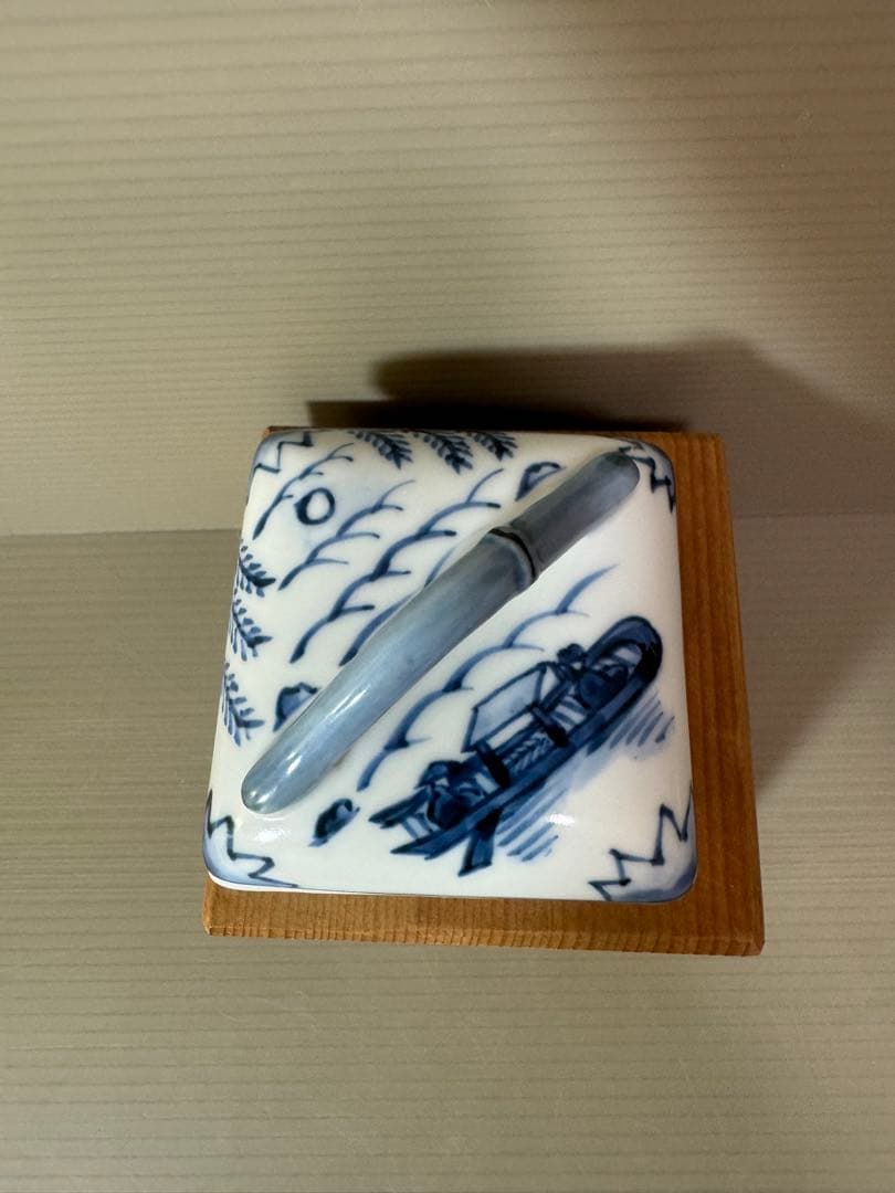 2767 景雲作 染付隅田川 香合