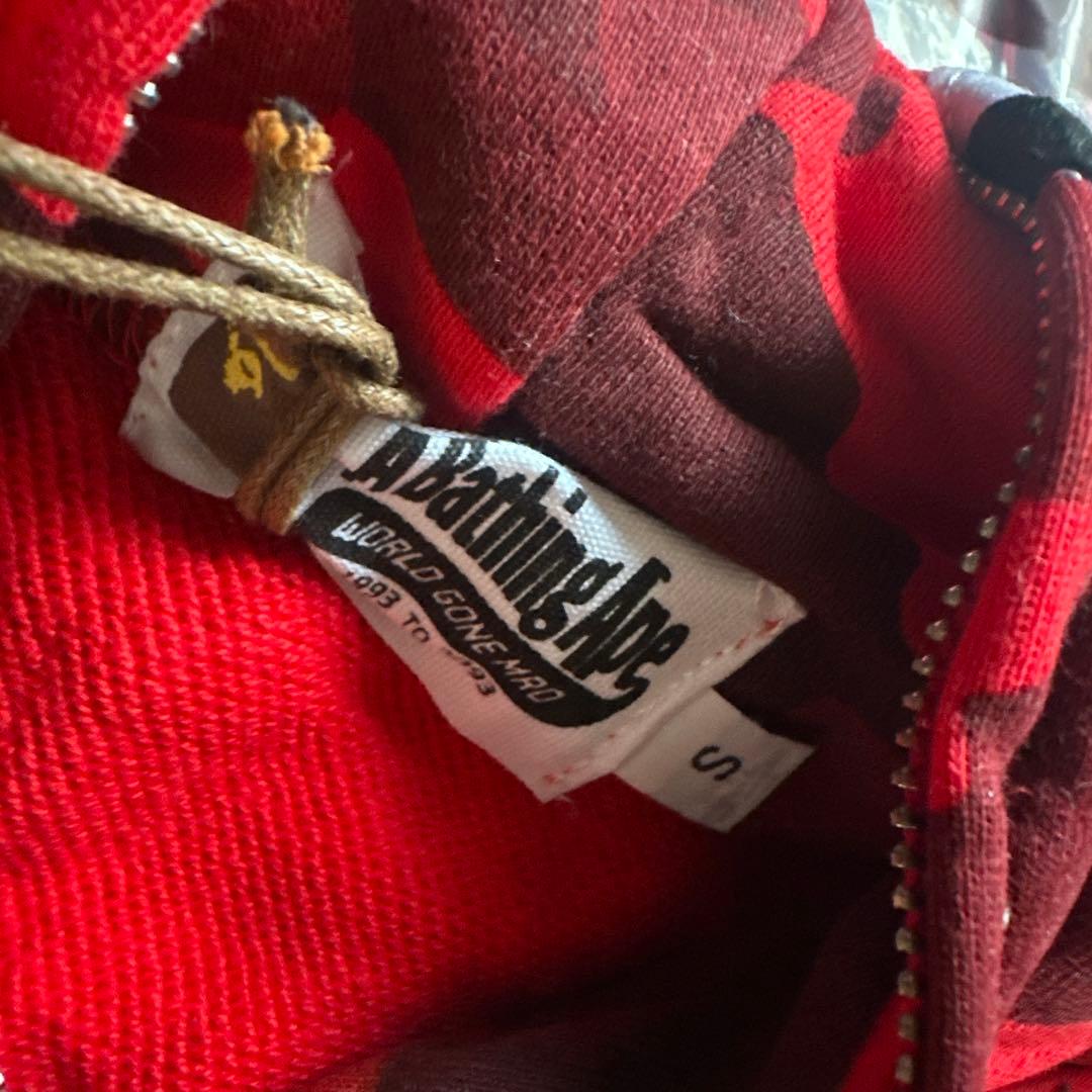 BAPEエイプシャークパーカー