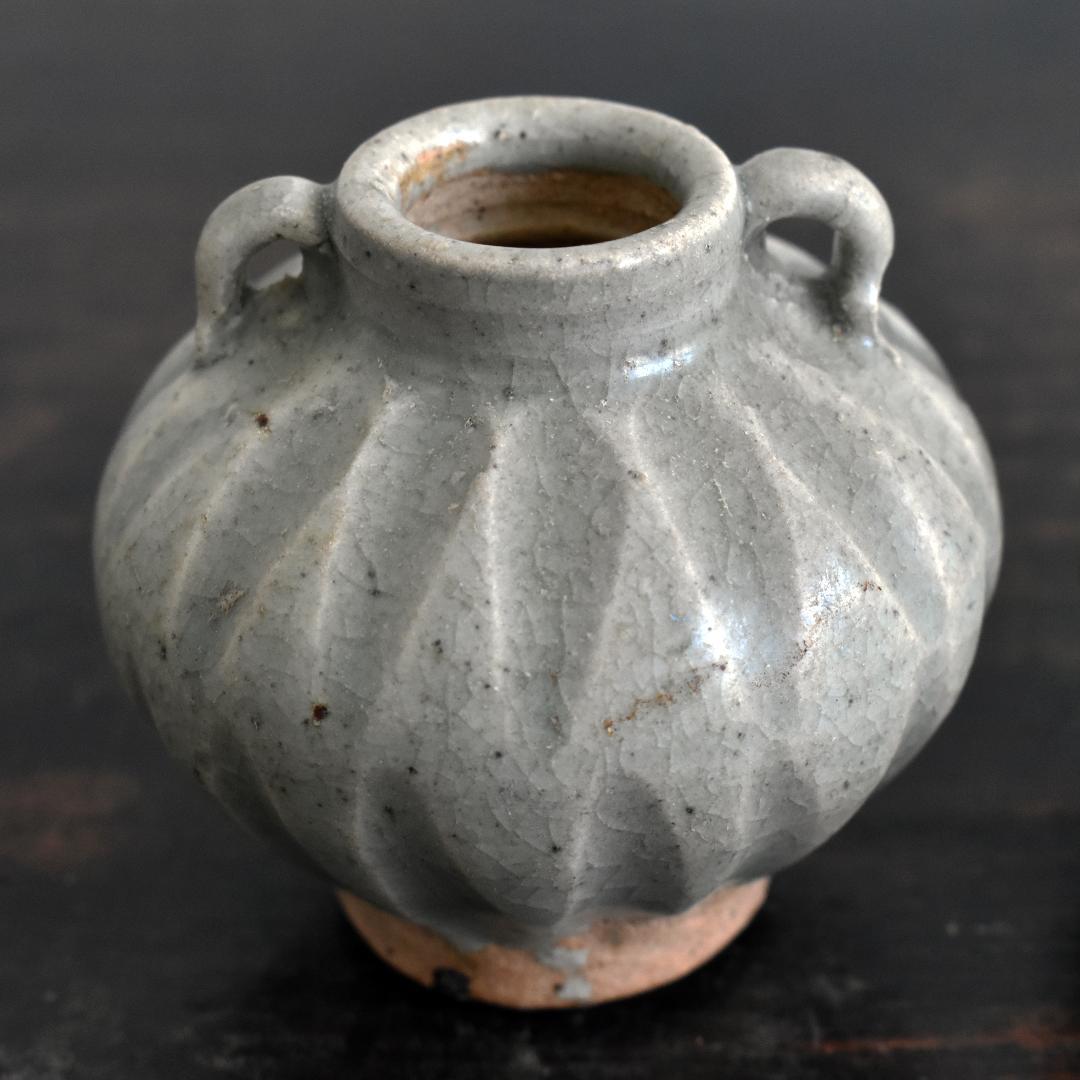 15～16世紀 東南アジア タイ宋胡録青磁鎬文双耳小壺2点セット スンコロク