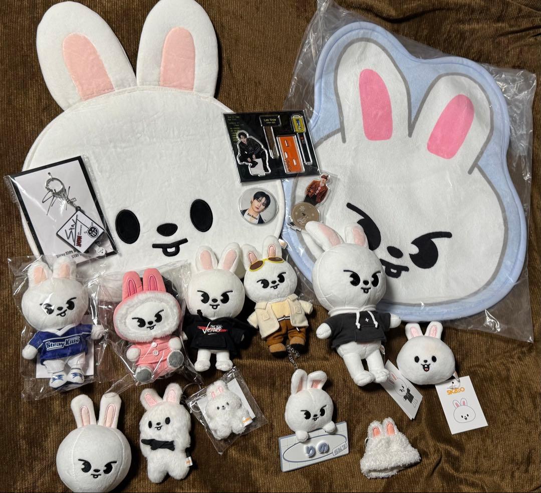 straykids スキズ skzoo リノ リービット まとめ売り - メルカリ