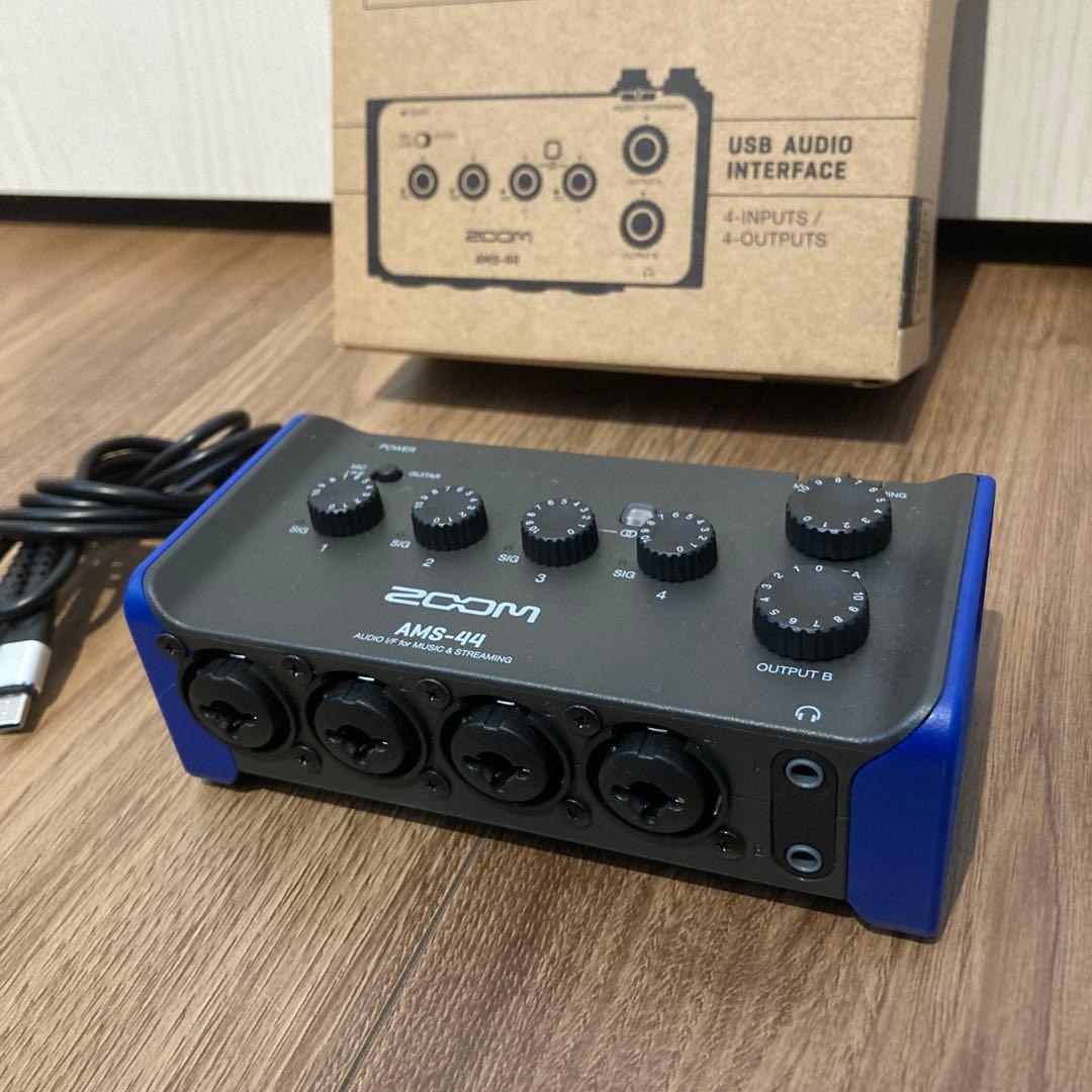 ZOOM AMS-44 USBオーディオインターフェイス 楽天市場】ZOOM USBオーディオインターフェイス AMS-44 : 楽器のこと