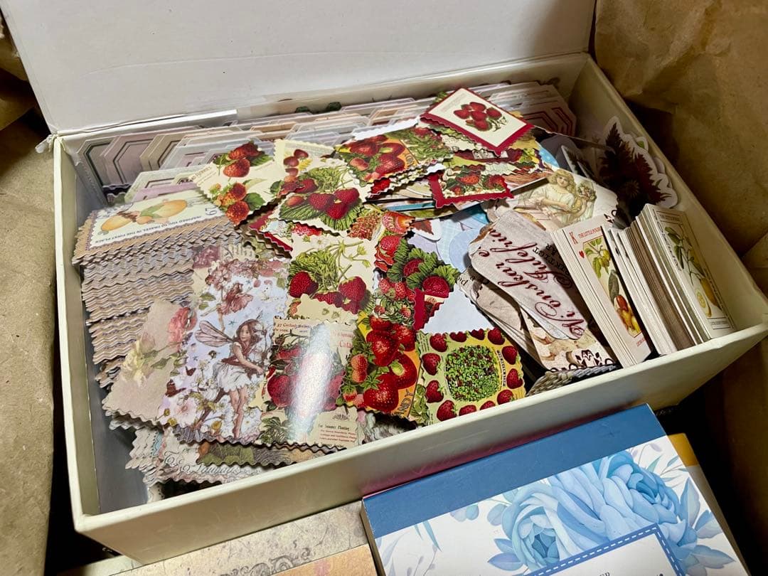 大量】コラージュ素材 まとめ売り 整理 最後の箱！