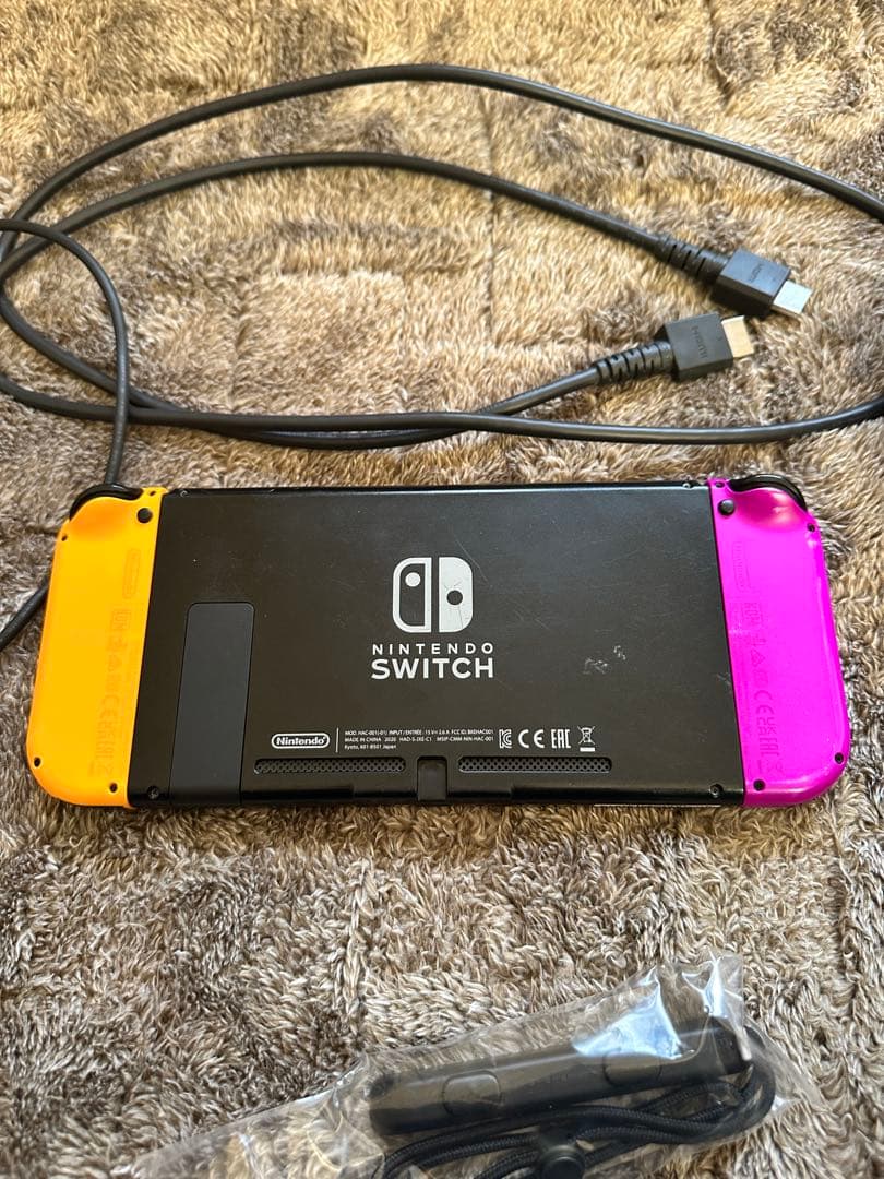 Nintendo Switch 本体 ピンクと黄色のJoy-Con