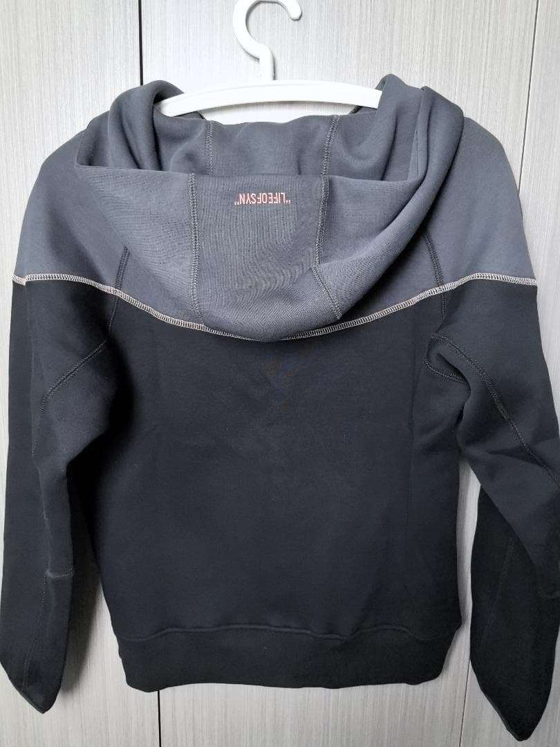 Nike × Syna World コラボレーション セットアップ